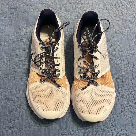 On Cloud Tennis Shoes - Picture 7 of 9